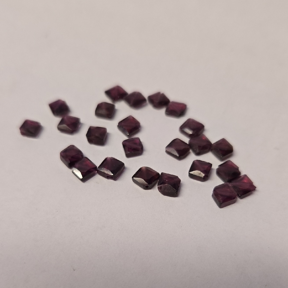 24 Dark Red Garnet Gemstone Beads